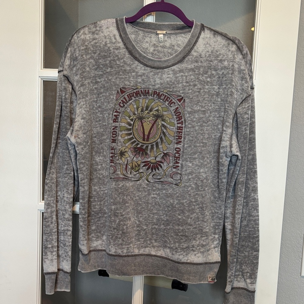 Super soft light weight sweatshirt